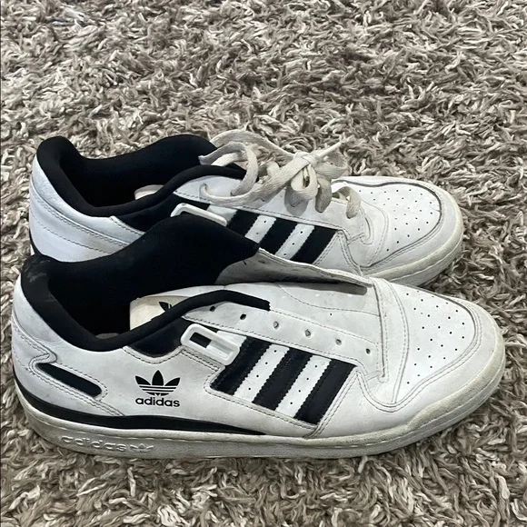 Adidas Men's White and black Sneakers size 11 - Picture 5 of 8